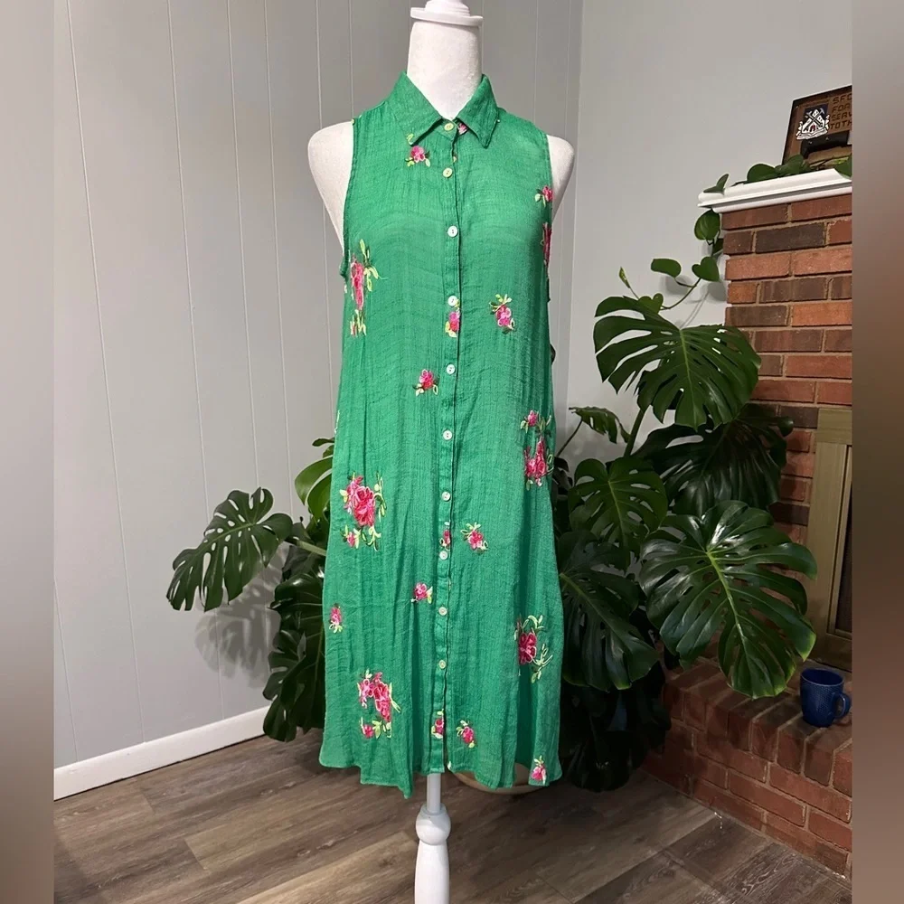 🛍️Hope Springs  Button front sleeveless tank dress with floral embroidered